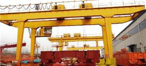 U型双梁门式起重机